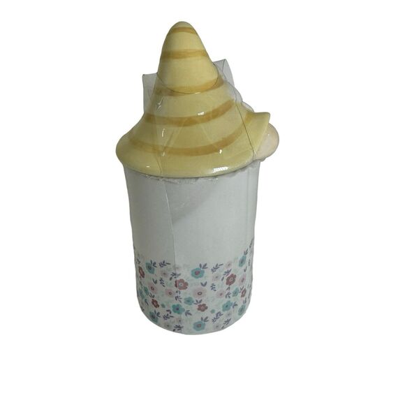 Carrot Patch Cottage Ceramic Floral Mug with Gnome Lid- New - Picture 7 of 16